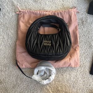 Miu mini wander Black Quilted bag